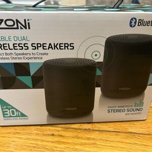 Nizoni Black Wireless Speakers